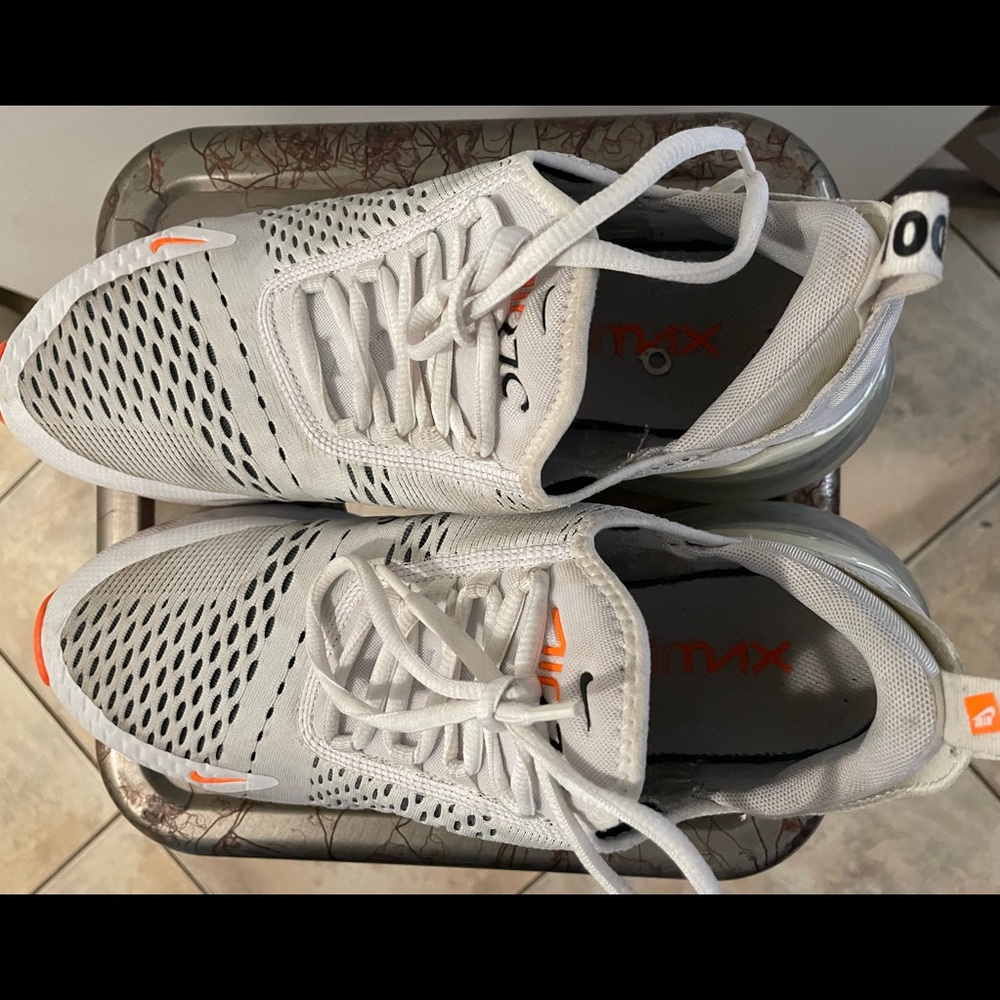 Nike - Picture 3 of 3